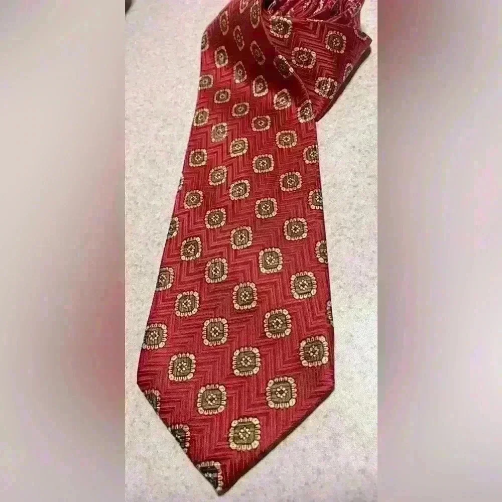 Robert Talbott Silk Necktie Red  Gold Square Print Handsewn - Picture 4 of 8